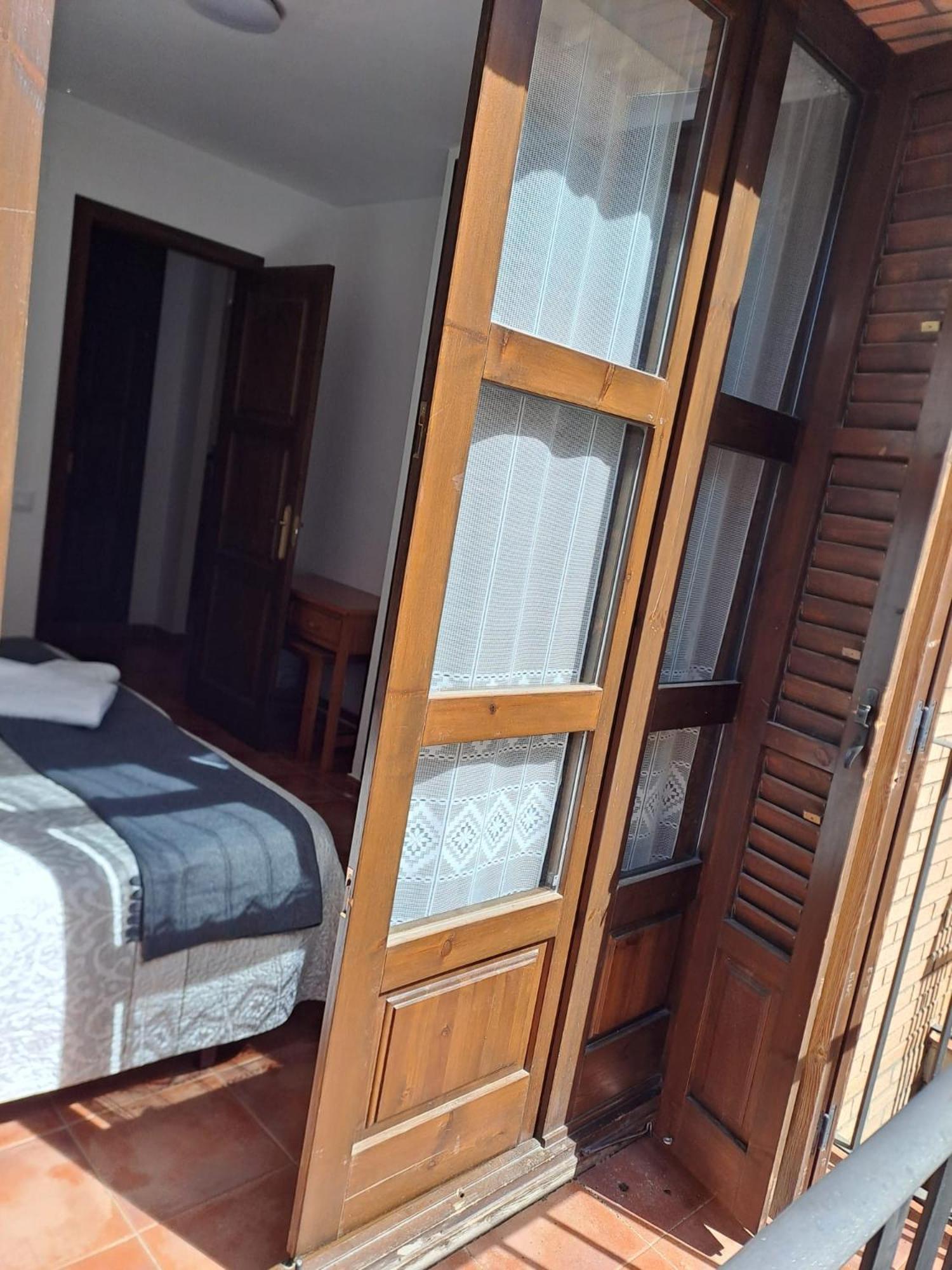 Delicias Hotel Peraltilla Bagian luar foto